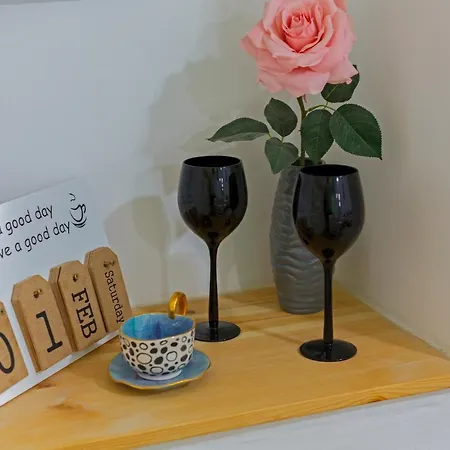 Rich Apartment *